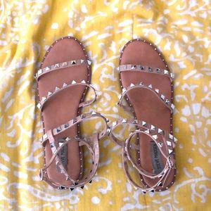 Steve Madden Studded Travel sandal